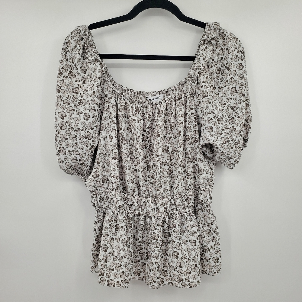 Nine West Floral Peplum Top Puff Sleeve Size Medium White Gray